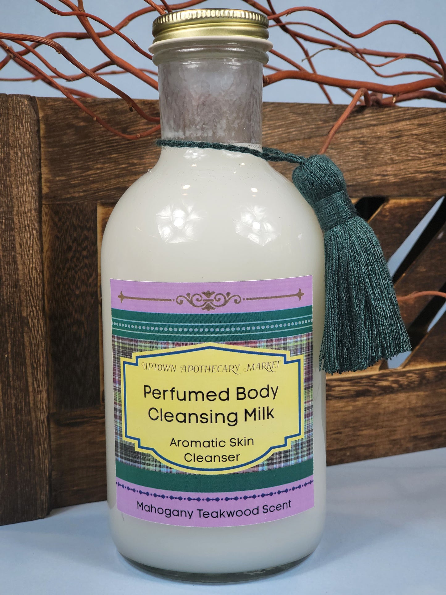 Perfumed Body Cleansing Milk Aromatic Skin Cleanser Unisex Mahogany Teakwood Essential Oil Blend 16 oz